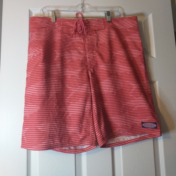 Vineyard Vines Other - Vineyard vines board/swim shorts size 34
